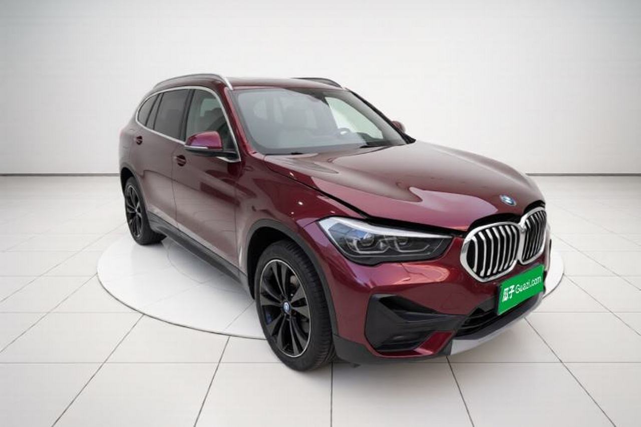 BMW X1 2021 — фото