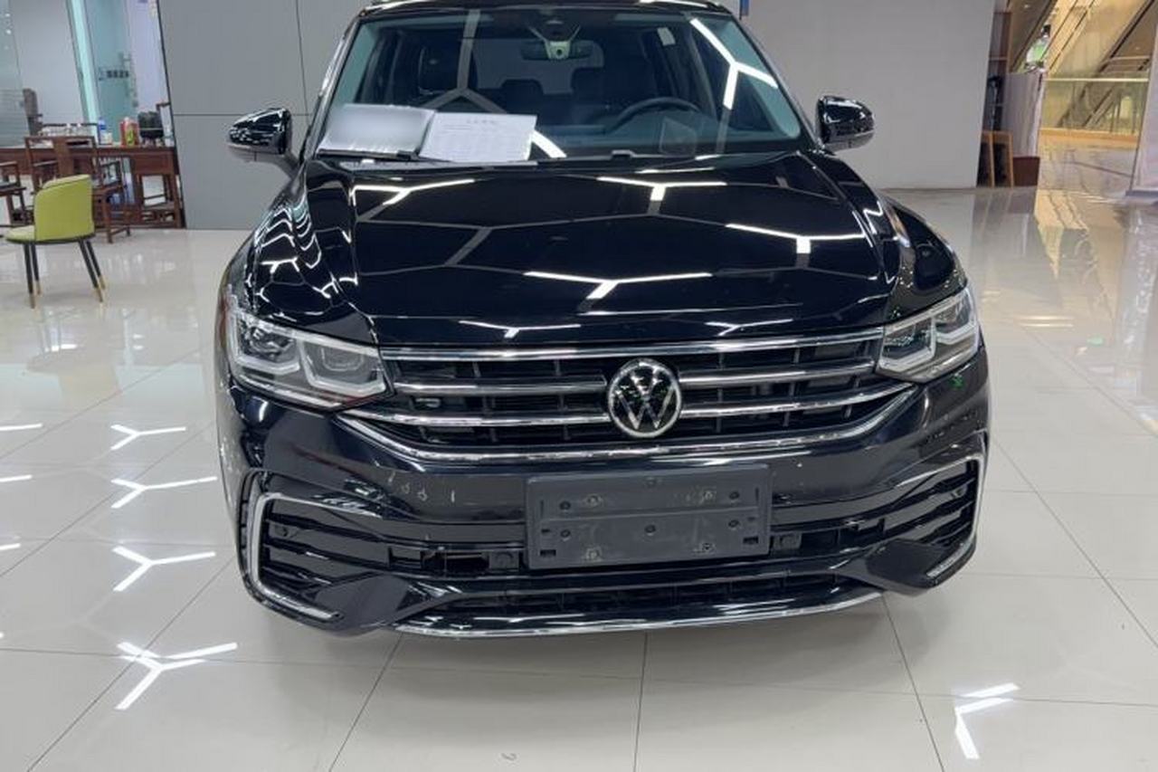 Volkswagen Tiguan L 2021 — фото